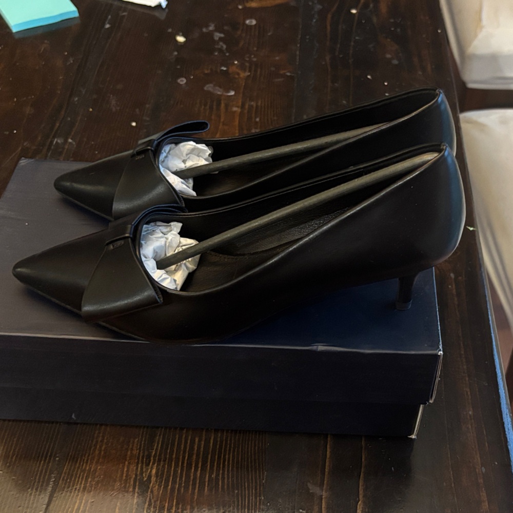 French Connection Black Pointed Toe Kitten Heel Pumps with Bow Detail